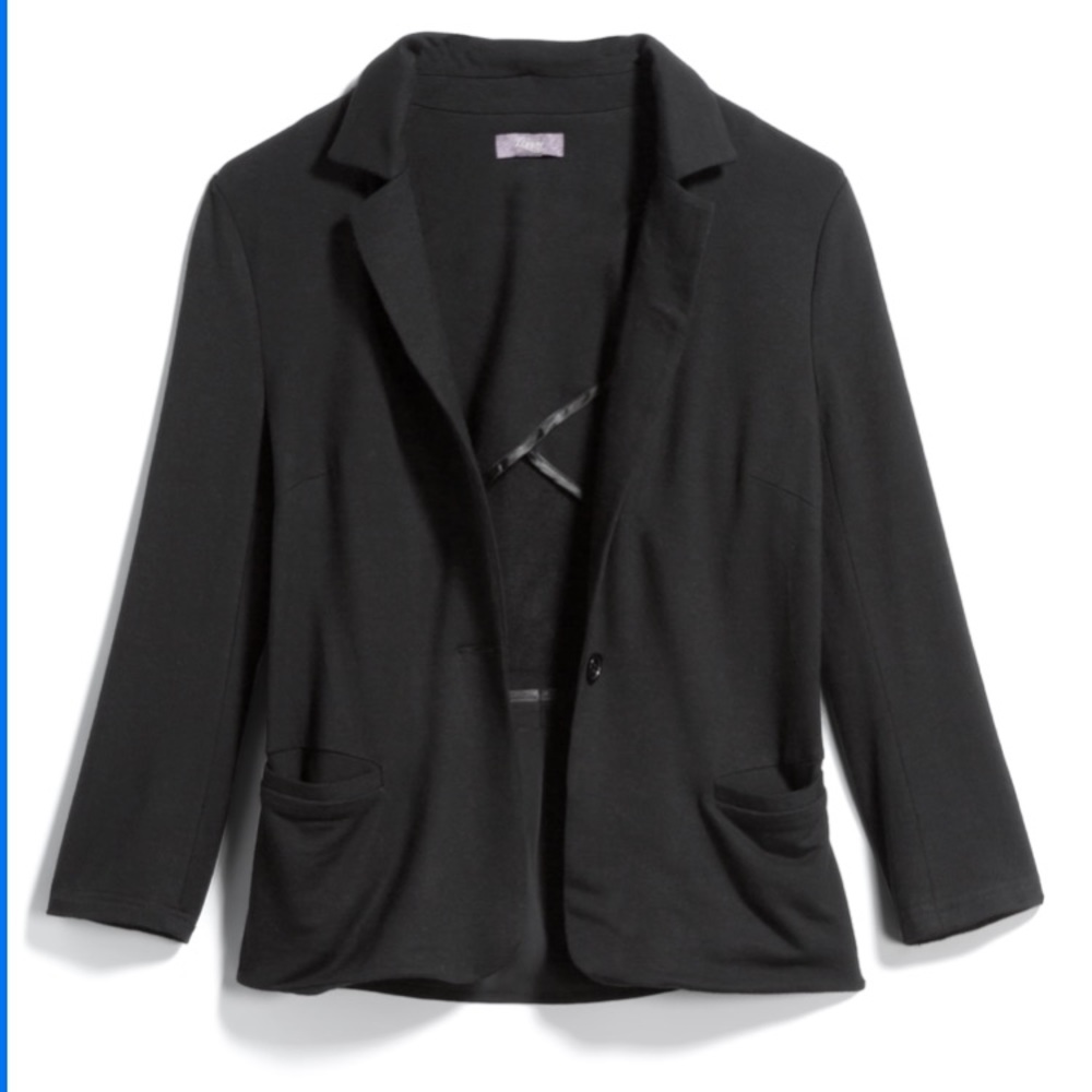 Casual blazer plus spotted tank